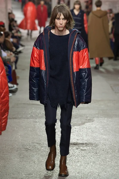 Look 39